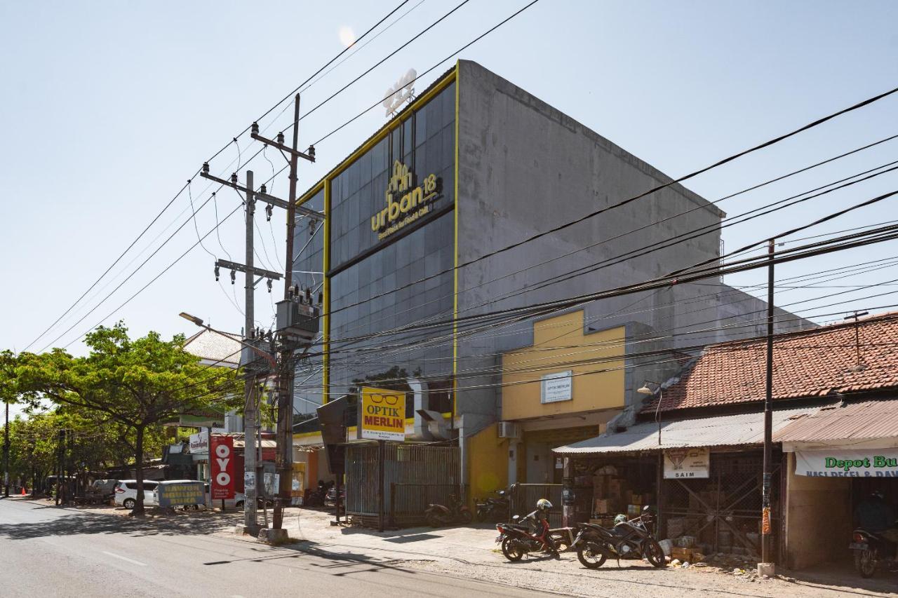 Vaccinated Staff - OYO Flagship 1575 Urban 18 Near RSU Royal Surabaya Kota Surabaya Hotel Bagian luar foto